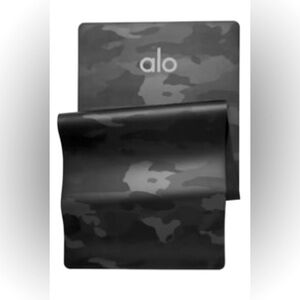 NWT- ALO Yoga Warrior Mat (Camo)